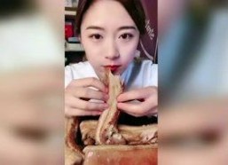 中年少女娱乐吃瓜酱