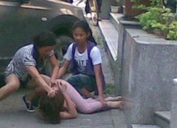 原配打小三视频,现场视频曝光引发网友热议